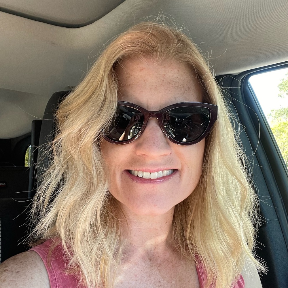 Meet your Posher, Liz